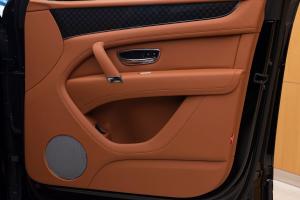 Bentley Bentayga V8 Design Series 2020 года  (UAE)